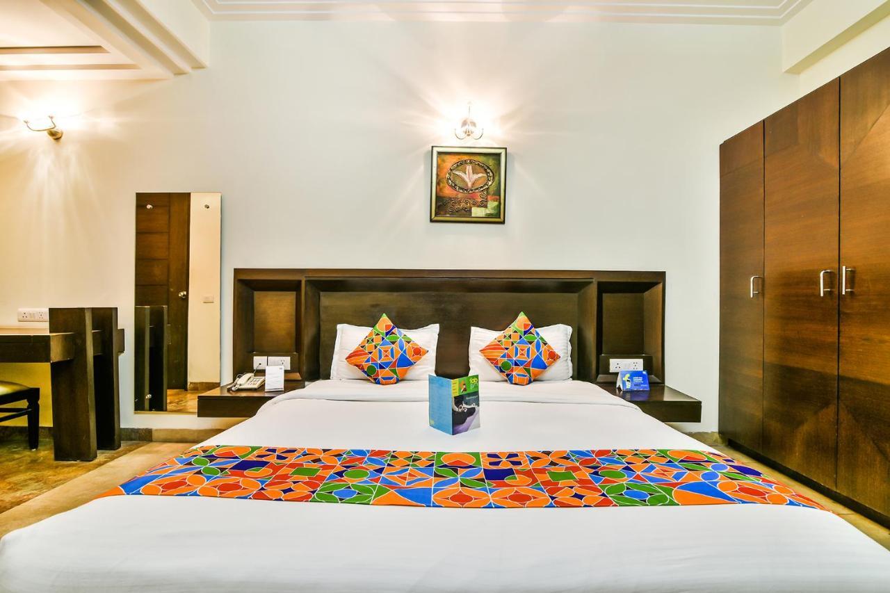 Fabhotel Oasis Dlf Phase 3 Γκουργκάον Εξωτερικό φωτογραφία