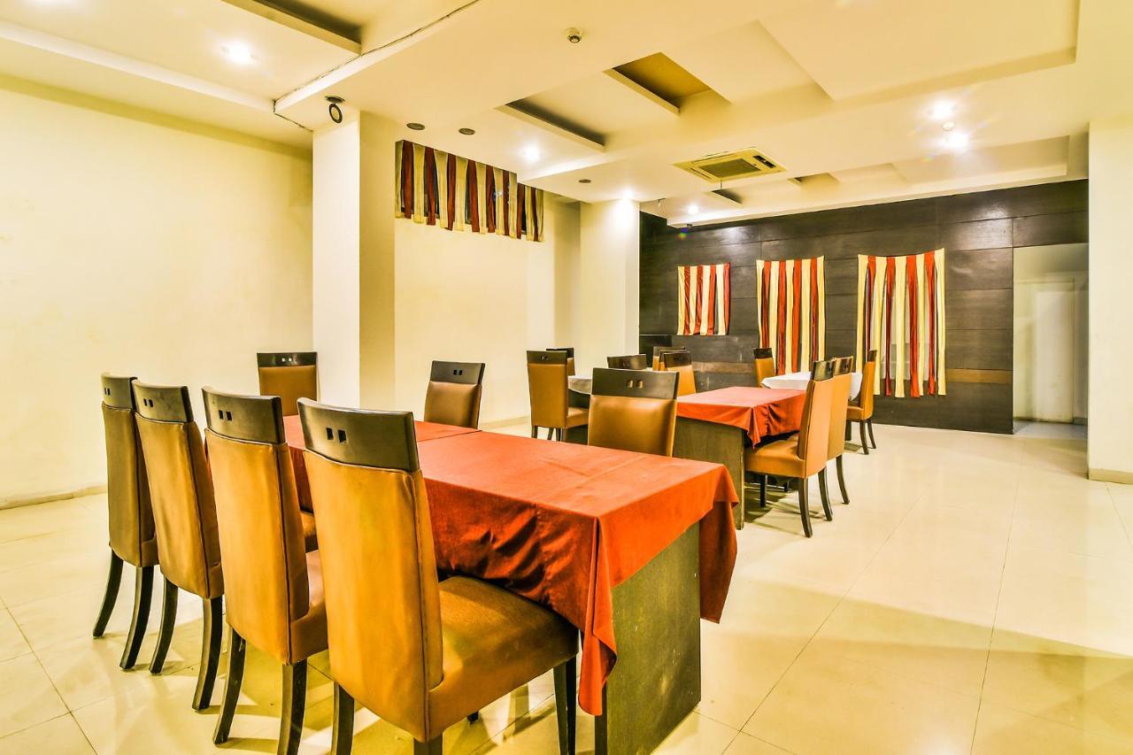 Fabhotel Oasis Dlf Phase 3 Γκουργκάον Εξωτερικό φωτογραφία
